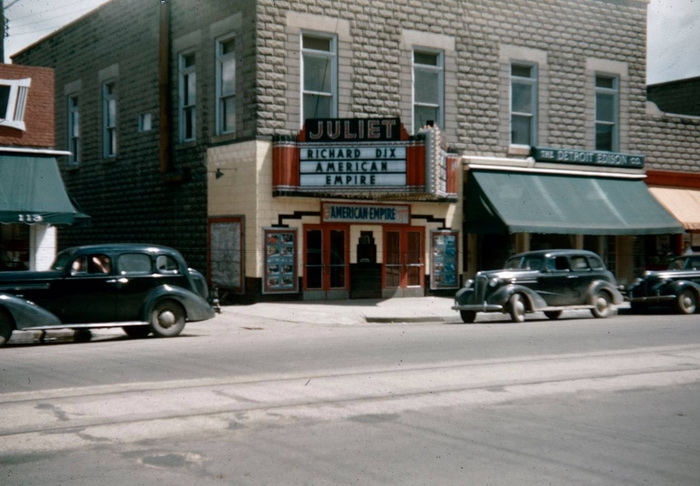 Juliet Theatre - Courtesy Al Johnson (newer photo)